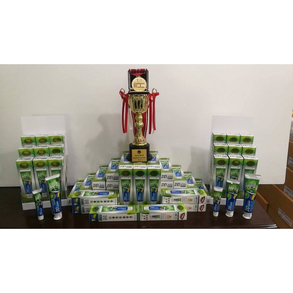 ยาสีฟันสมุนไพร ดีดี เฮิร์บ กลิ่นชาโคล ( DD HERBS ) ขนาด 100 g. ยาสีฟันสมุนไพร ดีดี เฮิร์บ กลิ่นชาโคล ( DD HERBS ) ขนาด 100 g.